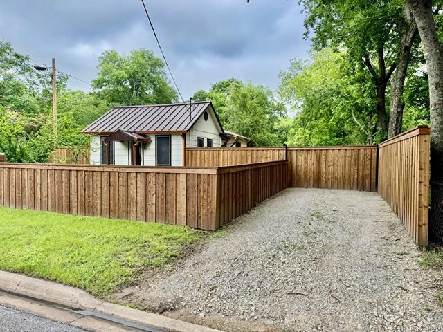 property at 1315 S Rusk St