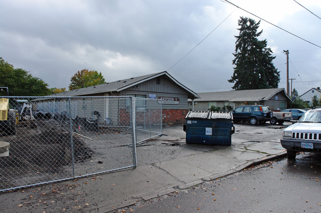 Eastside 1 Apartments in Salem, OR - Building Photo - Building Photo