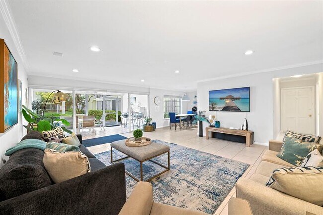 3000 NE 48th St in Fort Lauderdale, FL - Foto de edificio - Building Photo