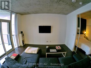478-478 King St W in Toronto, ON - Building Photo - Building Photo