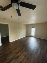 516 S Park Dr in Austin, TX - Building Photo - Building Photo