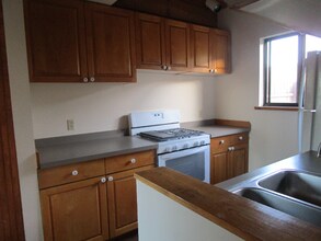 1610 Camino La Canada in Santa Fe, NM - Building Photo - Building Photo