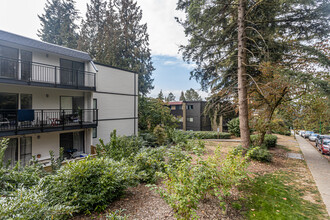 Lynmour South Apartments in North Vancouver, BC - Building Photo - Building Photo