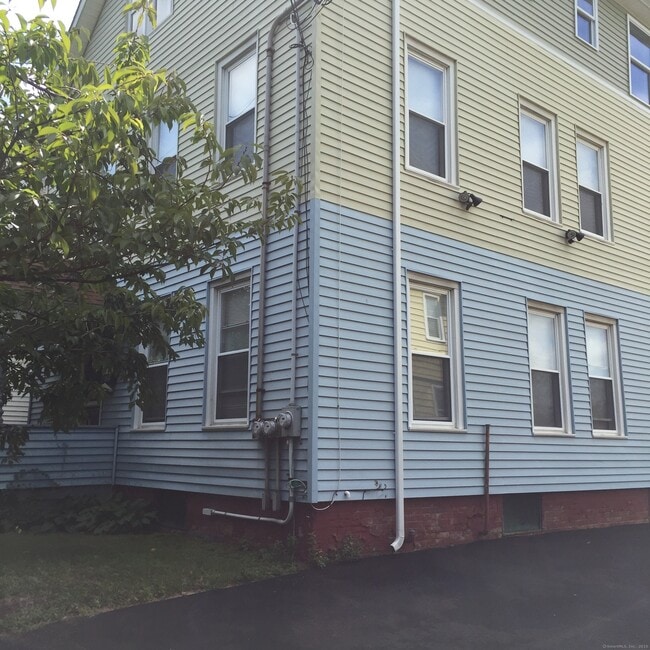 39 Church St in Wallingford, CT - Building Photo - Building Photo
