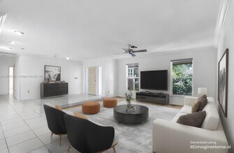 7210 W Troon Cir in Miami Lakes, FL - Building Photo - Building Photo