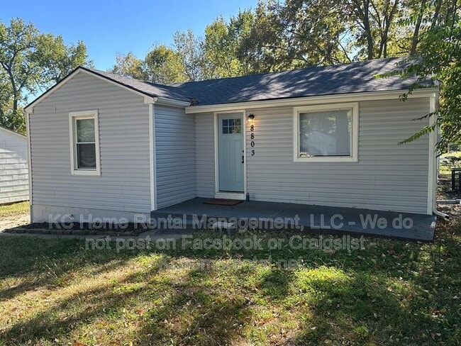 8803 E 49th St in Kansas City, MO - Foto de edificio - Building Photo