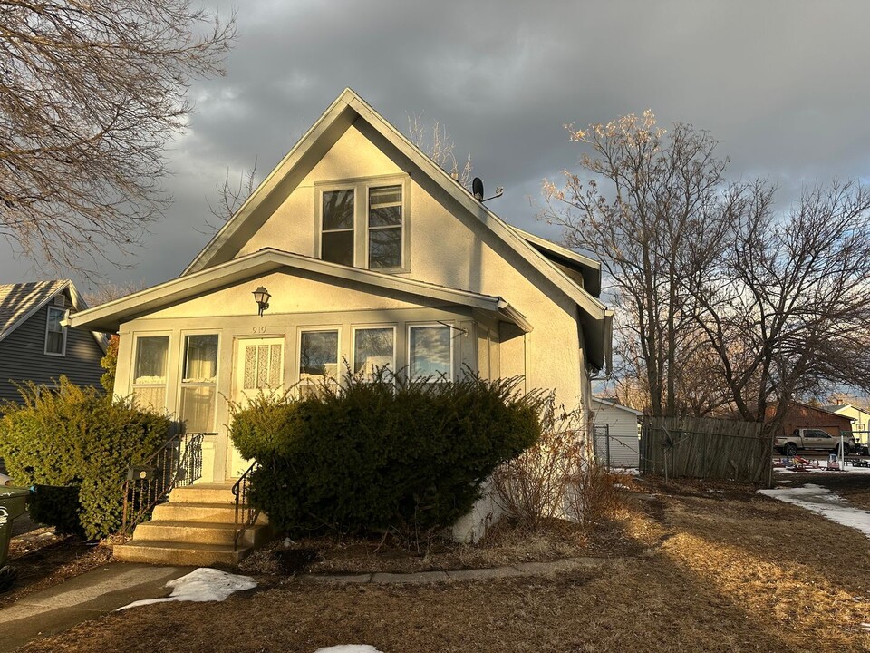 919 S 20th St in Fort Dodge, IA - Building Photo