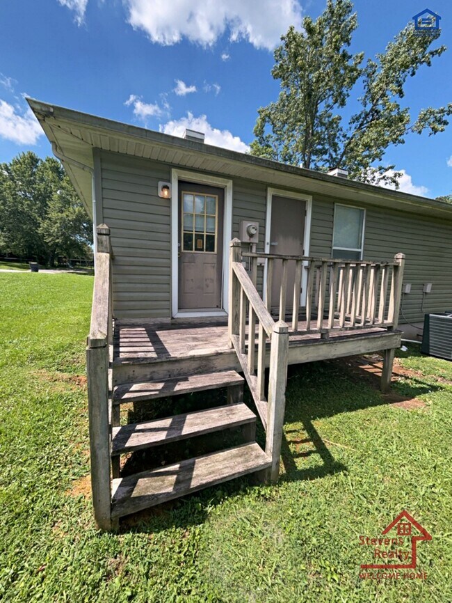 112 Vinewood Rd-Unit -M31 in McMinnville, TN - Building Photo - Building Photo