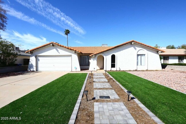 property at 2634 S Cottonwood Dr