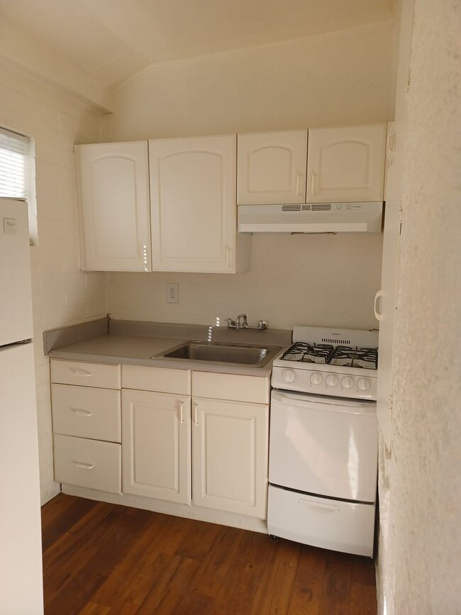 810 E 9th St-Unit -Unit 3 in Tucson, AZ - Building Photo - Building Photo