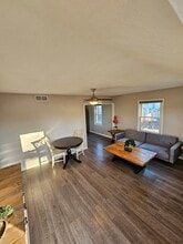 118 S Kenmore Dr in Evansville, IN - Foto de edificio - Building Photo