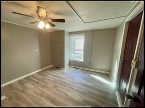 323 Jackson St in Warrensburg, MO - Building Photo - Building Photo