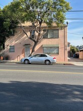 1816-1822 Hillhurst Ave in Los Angeles, CA - Building Photo - Building Photo