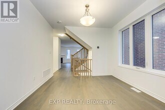 1313 Whitlock Ave in Milton, ON - Building Photo - Building Photo