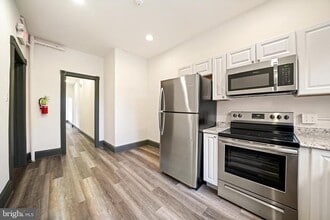 119 S Broad St in Kennett Square, PA - Building Photo - Building Photo