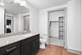 The Sutherland in Grand Prairie, TX - Foto de edificio - Building Photo