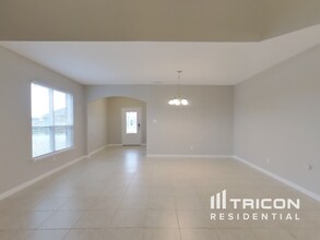 4100 Tower Bridge Ln in Crowley, TX - Building Photo - Building Photo