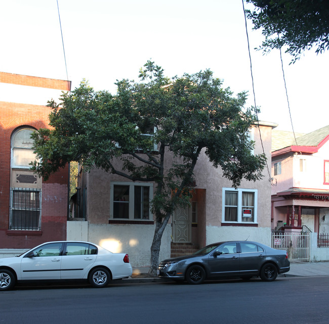 1151 Valencia St in Los Angeles, CA - Foto de edificio - Building Photo