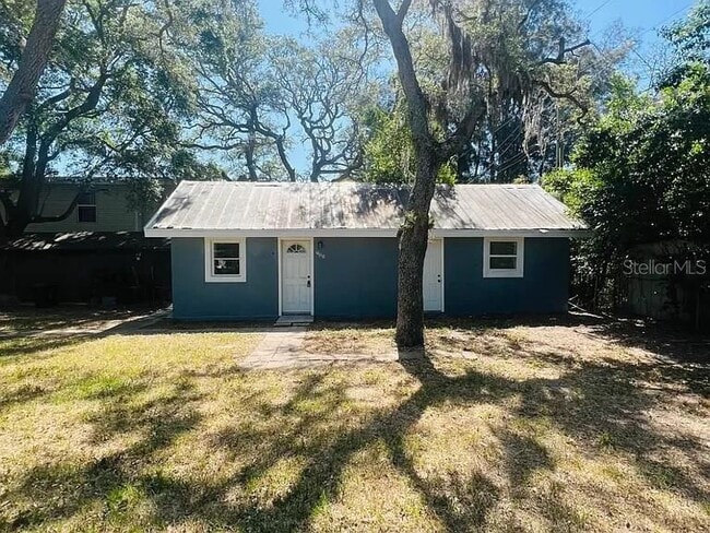 725 16th Ave NW in Largo, FL - Building Photo - Building Photo