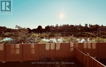 32 Hercules Clb Dr in Richmond Hill, ON - Building Photo - Building Photo