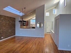 1040 Hatch St in Cincinnati, OH - Building Photo - Building Photo