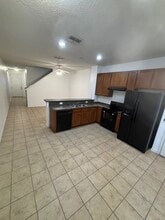 5155 Regatta Dr in Kissimmee, FL - Building Photo - Building Photo