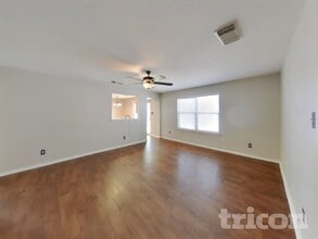 7902 Brazoria Park, Unit 21 in San Antonio, TX - Building Photo - Building Photo