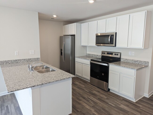 286 Winston Ln in Salisbury, NC - Building Photo - Building Photo