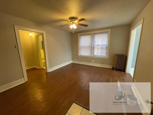 property at 4236 N Broadway