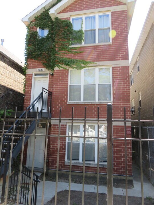 1823 S Fairfield Ave in Chicago, IL - Building Photo