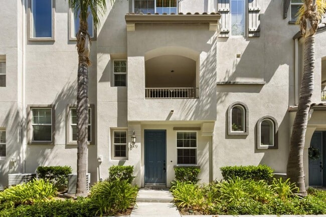 2473 Antlers Way in San Marcos, CA - Foto de edificio - Building Photo