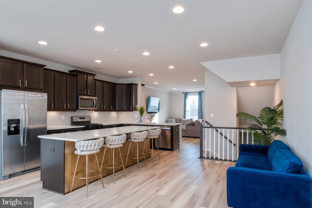1041 Flester Ln in Laurel, MD - Building Photo