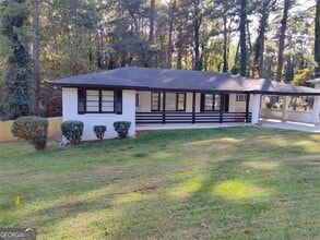 3315 Flat Shoals Rd in Decatur, GA - Building Photo - Building Photo