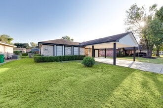 713 Northbend Dr in Baytown, TX - Building Photo - Building Photo