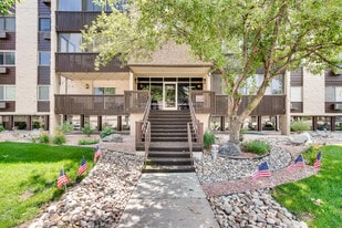6930 E Girard Ave in Denver, CO - Building Photo