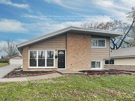 72 Water St in Park Forest, IL - Building Photo