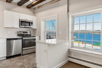 205 Market St-Unit -1 in Portsmouth, NH - Building Photo - Building Photo