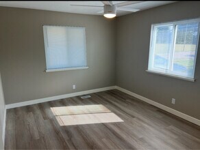 2009 Queens Dr in Bettendorf, IA - Building Photo - Building Photo
