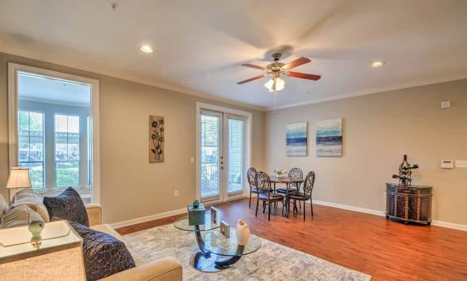 15727 Cutten Rd in Houston, TX - Building Photo