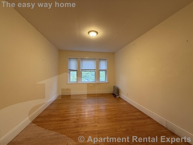 14 Centre St, Unit #F in Cambridge, MA - Building Photo - Building Photo