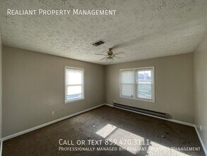 1146 Keene Rd in Nicholasville, KY - Building Photo - Building Photo