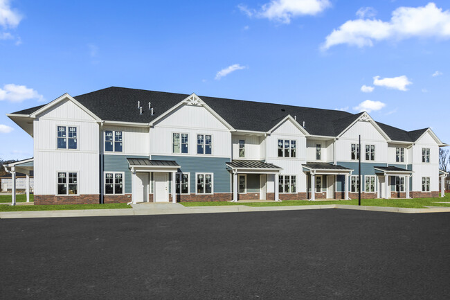Mount Sinai Meadows in Mount Sinai, NY - Foto de edificio - Building Photo