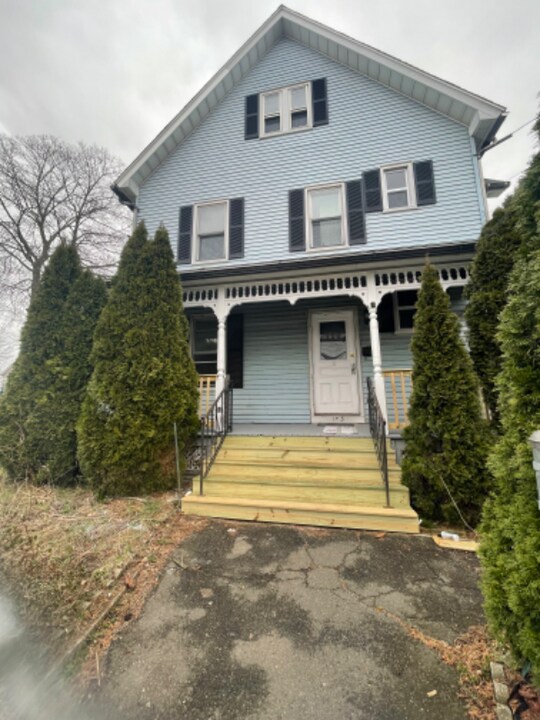 145 Hawkins St-Unit -1 in Derby, CT - Building Photo