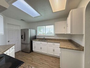 6414 Kensinger Pass, Unit 4 in Converse, TX - Building Photo - Building Photo