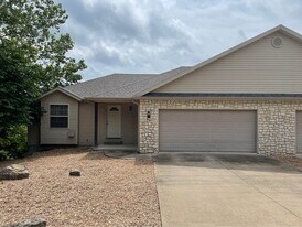 12 Valley View Dr E in Kimberling City, MO - Building Photo