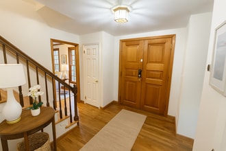 27 Van Kirk Rd in Princeton, NJ - Foto de edificio - Building Photo