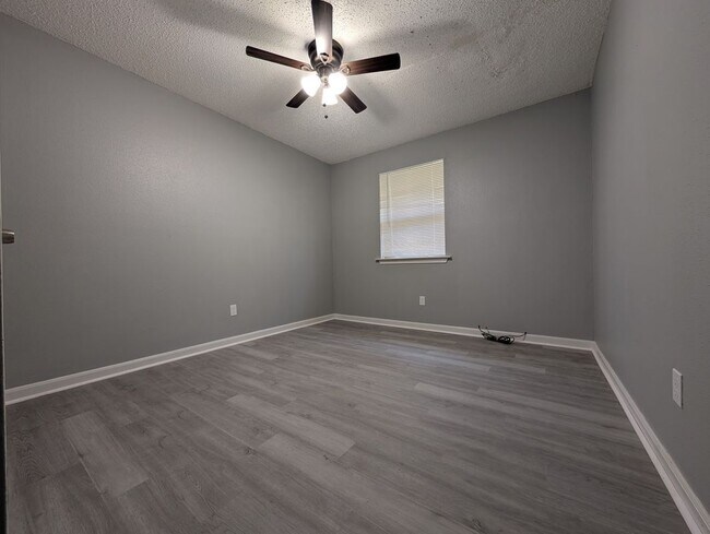 2113 S Sugar Ridge Dr in La Place, LA - Foto de edificio - Building Photo