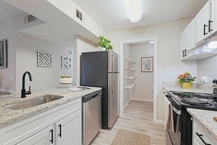 The Park at Trapani in Jacksonville, FL - Building Photo