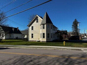 15 Railroad St, Unit #3 in Richmond, VT - Building Photo - Building Photo