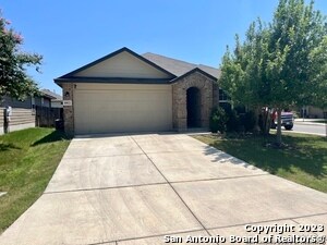 10822 Shaenmeadow in San Antonio, TX - Building Photo